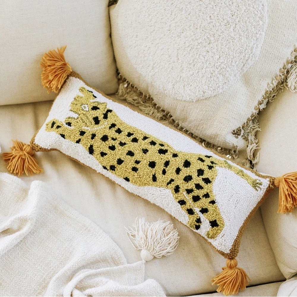 Jungalow Chi Chi Hook Pillow - Thumbnail 4